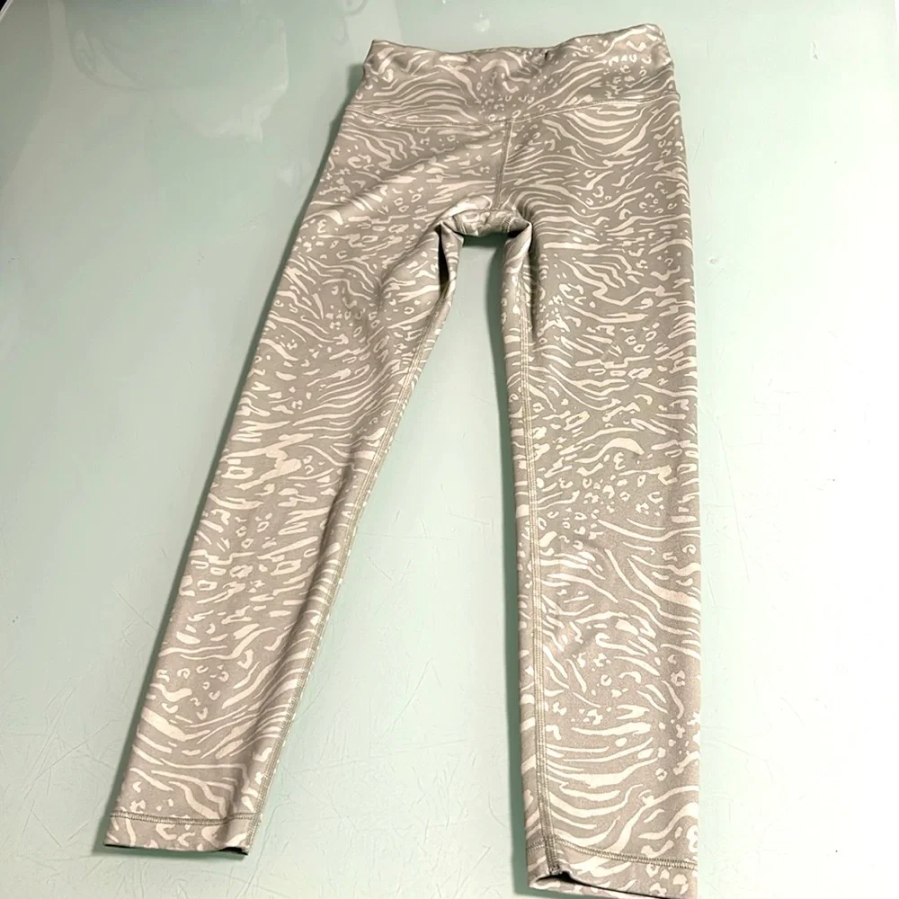 ATHLETA GIRL ULTRA HIGH RISE CHIT CHAT 7/8 TIGHT (SIZE 8-10)